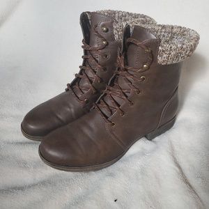 Brown Lace-up Boots